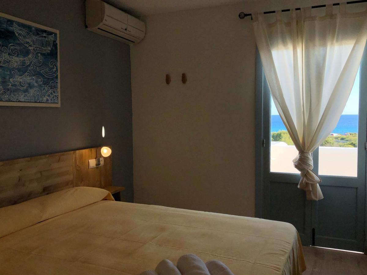 Hostal Santi Es Calo  Bagian luar foto